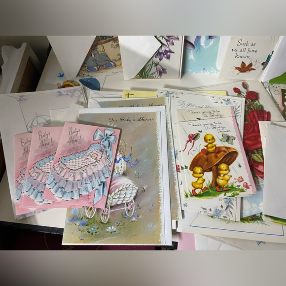 Large collection of vintage greeting cards - Picture 4 of 10